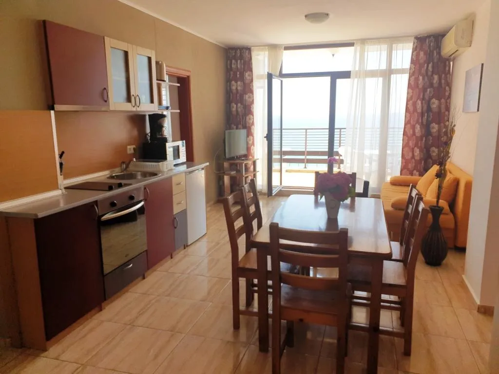 APARTMENT TWO BEDROOMS Room, DOLCE VITA Apart Complex, Bourgas