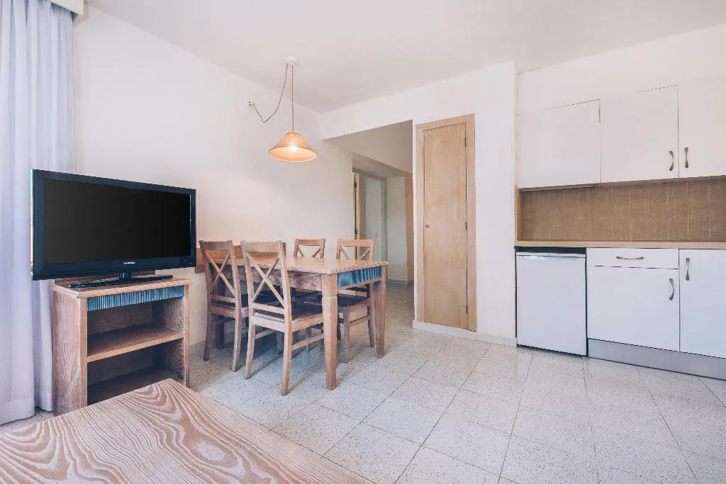 APARTMENT TWO BEDROOMS Room, Iberostar Waves Club Cala Barca, Majorca