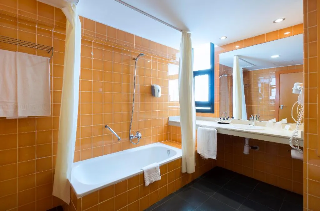 JUNIOR SUITE STANDARD Room, Medplaya Bali, Costa Del Sol