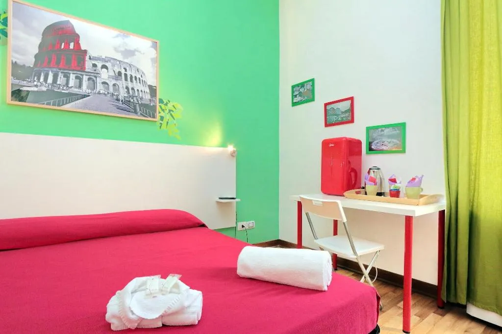 Room, Lucky Domus, Naples