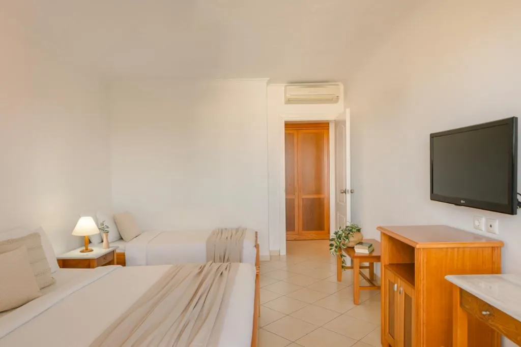 APARTMENT SUPERIOR GARDEN VIEW Room, Century Resort, Corfu