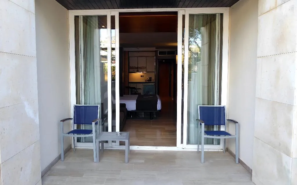 Double or Twin POOL VIEW Room, Estela Barcelona, Costa Brava