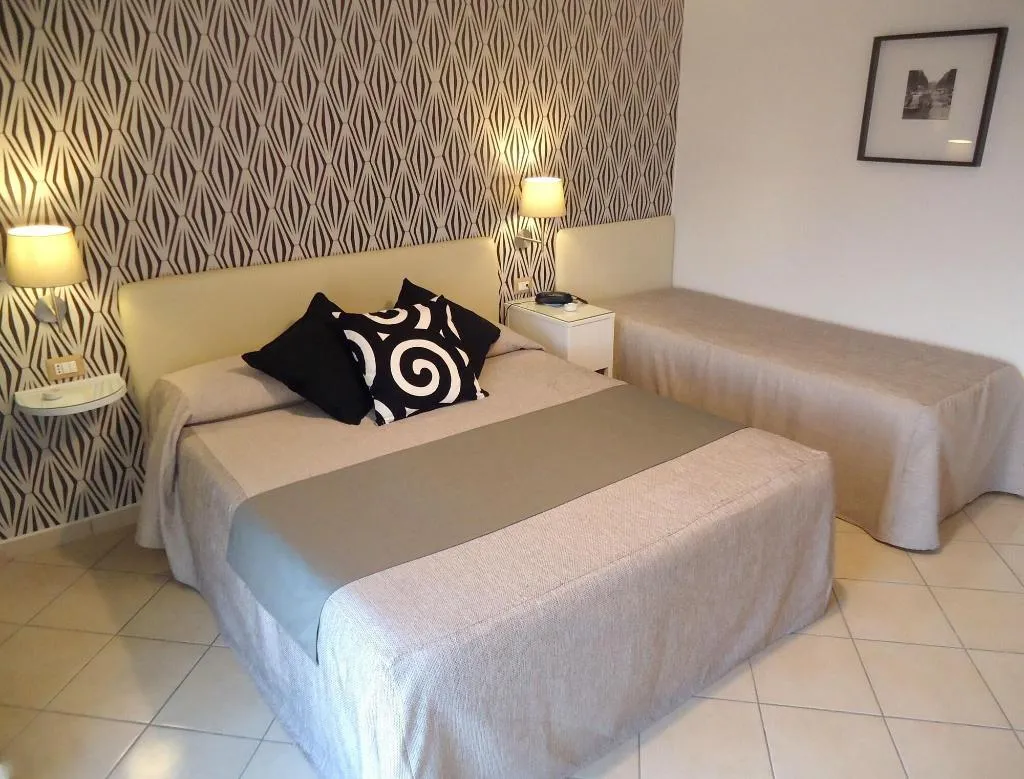 Room, Mini Hotel, Naples