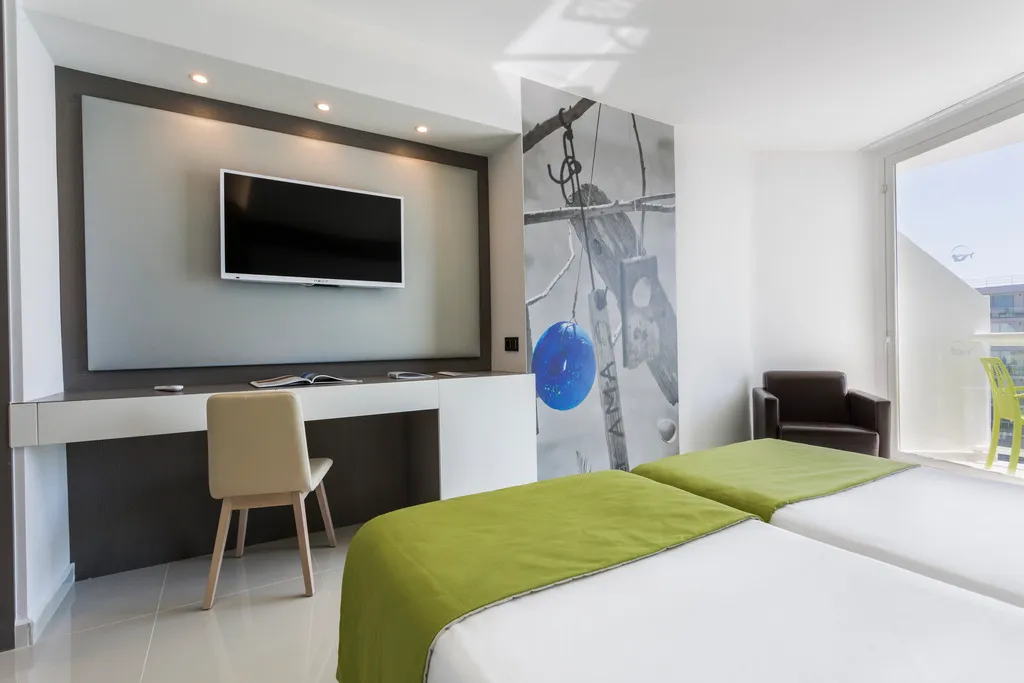 DOUBLE WITH TERRACE Room, Sirenis Hotel Tres Carabelas & SPA, Ibiza