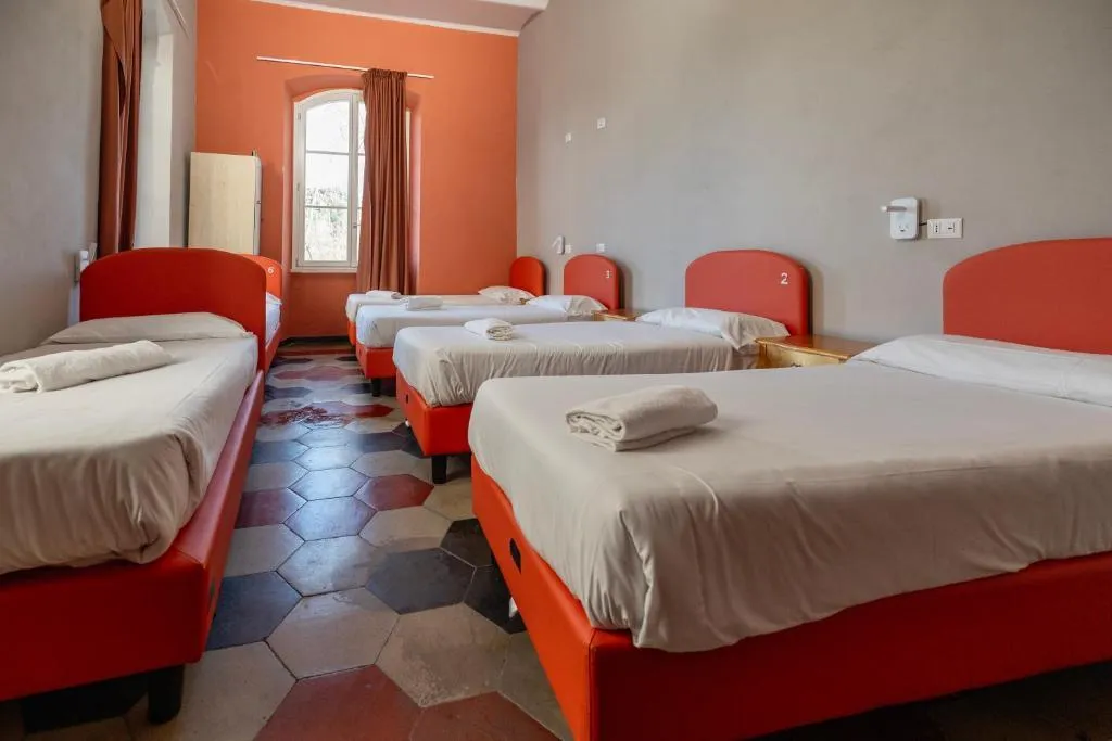 Bed in dormitory CAPACITY 6 ONE BEDROOM Room, Borgo Ripa Urban Travel, Rome