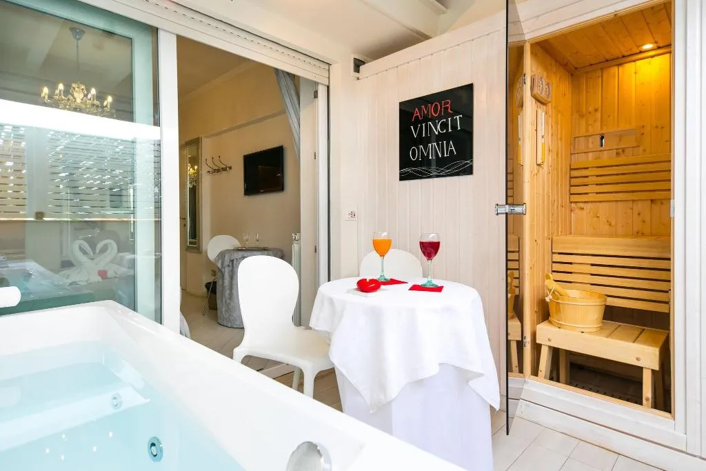 Room, Suites Roma Tiburtina, Rome