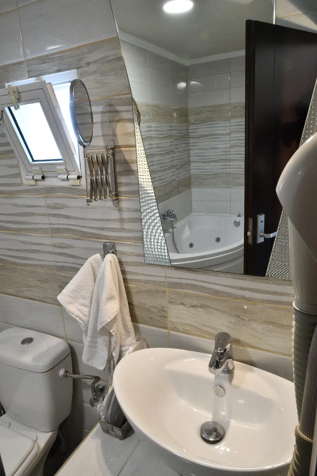 Double or Twin STANDARD Room, Four Seasons (SKG), Halkidiki
