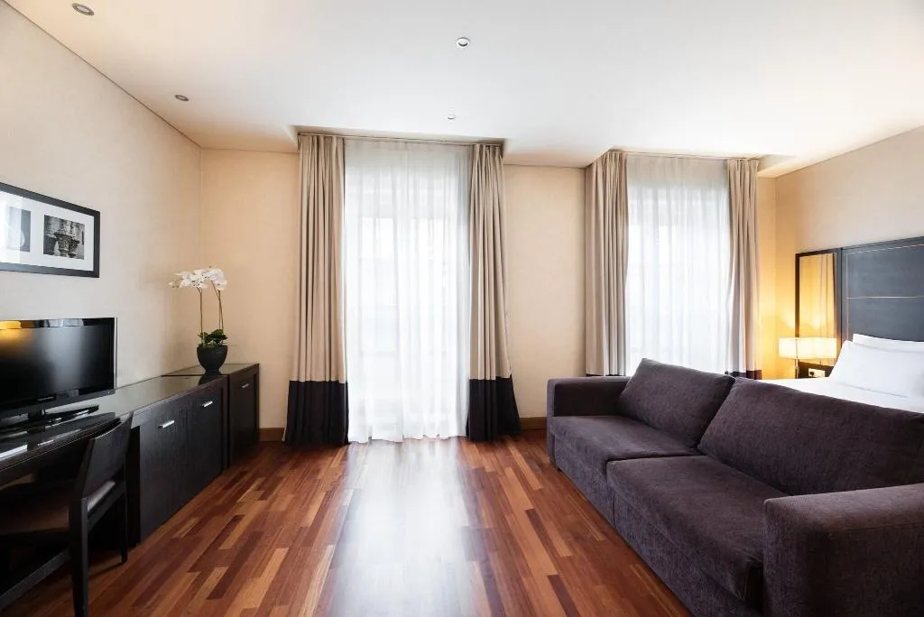 JUNIOR SUITE TWO BEDS Room, Eurostars das Artes, Porto