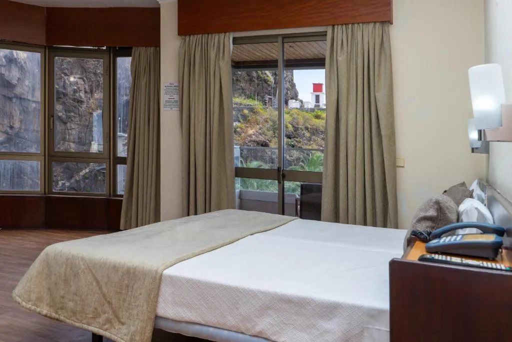 TWIN STANDARD Room, Flag Hotel Madeira - Ribeira-Brava, Madeira
