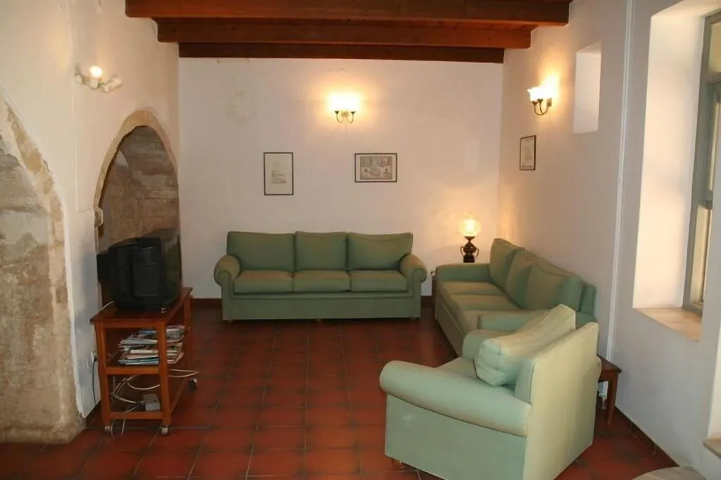 Lobby, Vecchio, Crete