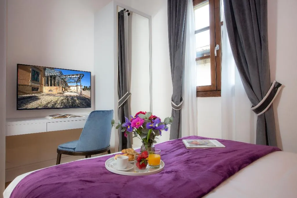 JUNIOR SUITE WITH TERRACE Room, Casual Rinascimento Firenze, Florence