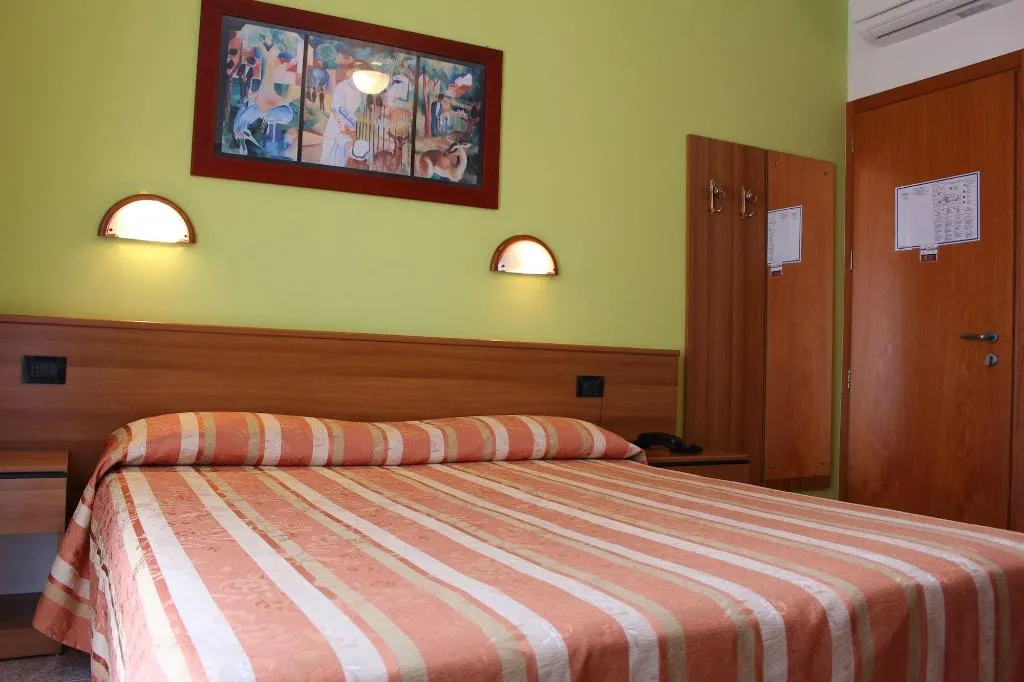 Room, Angelo, Venice