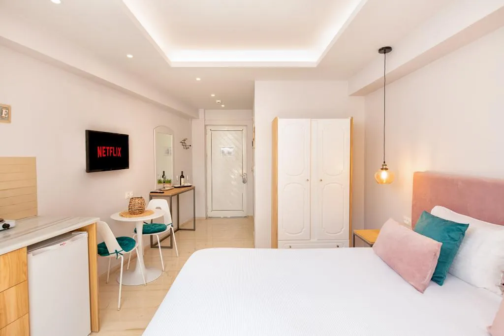 Double or Twin SUPERIOR KING BED Room, Korina Apart Hotel, Corfu