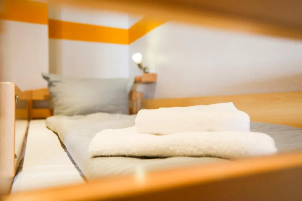 QUADRUPLE STANDARD Room, Acama Kreuzberg Hotel+Hostel, Berlin