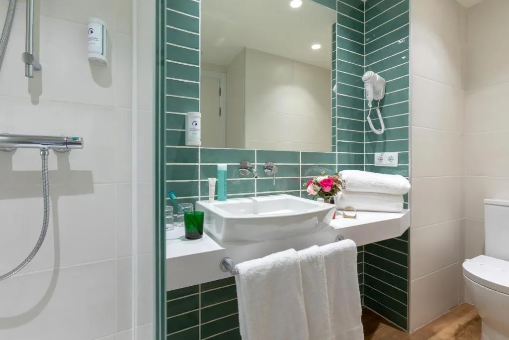 Double or Twin STANDARD Room, Prestige Sant Marc, Costa Brava