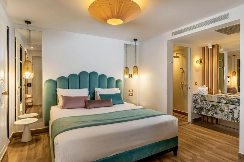 SUITE CAPACITY 2 Room, Cresanto Luxury Suites Santorini, Santorini
