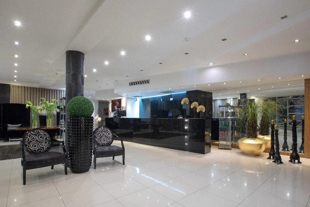 Lobby, As Americas, Porto