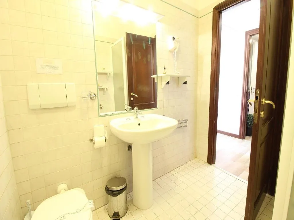 Room, Few Steps From Colosseum, Naples