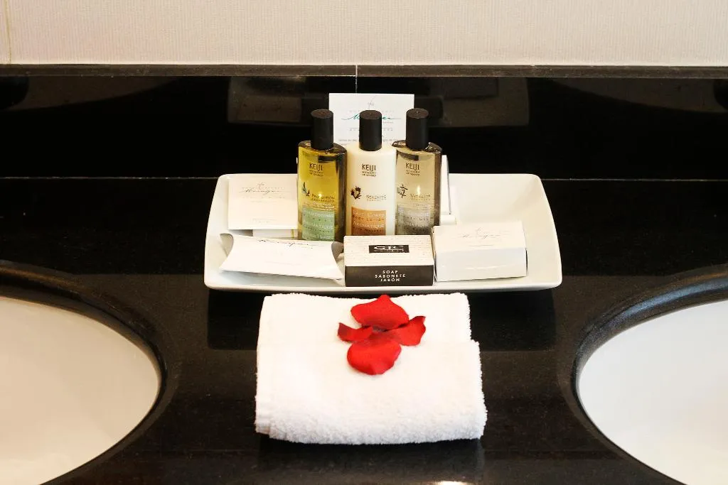 Double or Twin DELUXE Room, Hotel Cascais Miragem Health & Spa, Lisbon