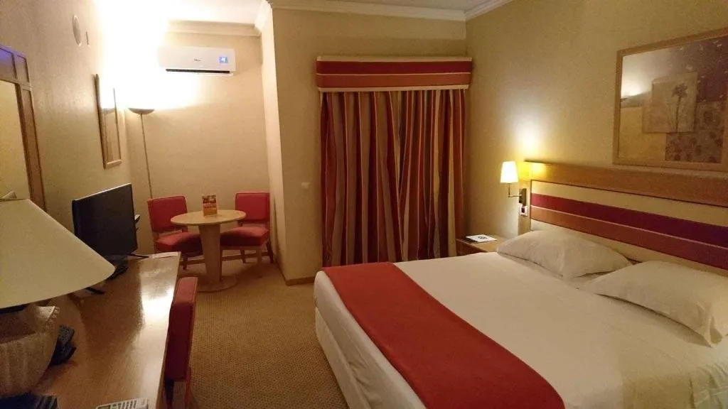 Room, Riviera Hotel Carcavelos, Lisbon
