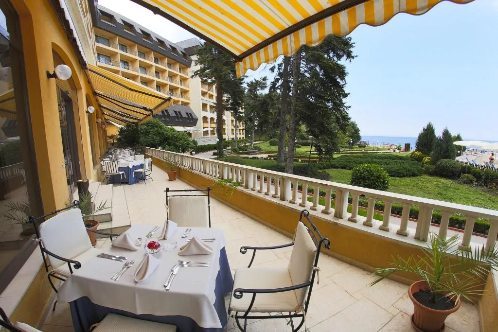 Restaurant, Riviera Beach Hotel & SPA - All Inclusive, Varna