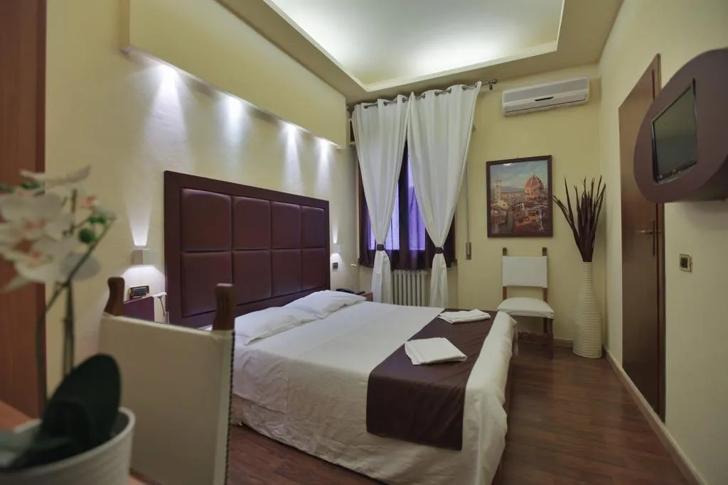 Room, B&B EuroHome, Florence