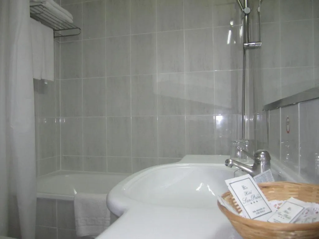 Room, San Pablo, Seville