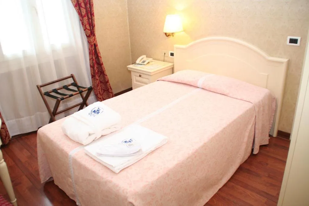 SINGLE COMFORT Room, Hotel Terme Roma, Venice