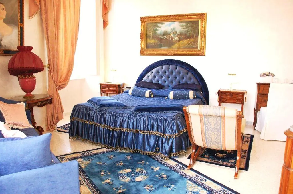 Room, Charme Holidays Colosseum, Naples