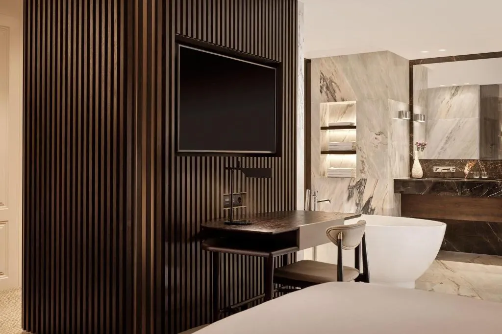Room, Penha Longa, Lisbon