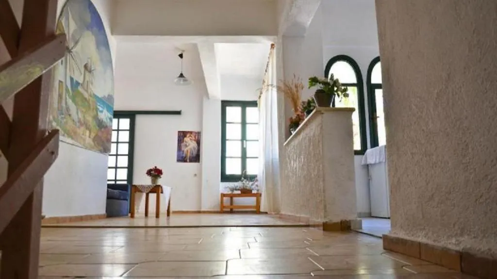 Lobby, Argo Studios, Crete