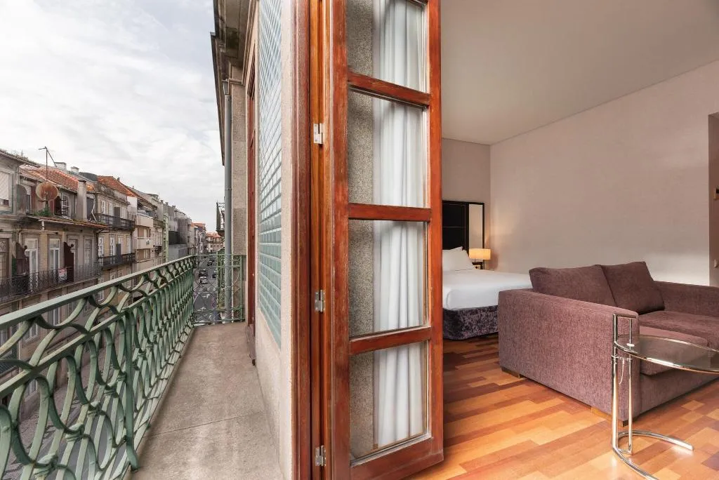 JUNIOR SUITE TWO BEDS Room, Eurostars das Artes, Porto