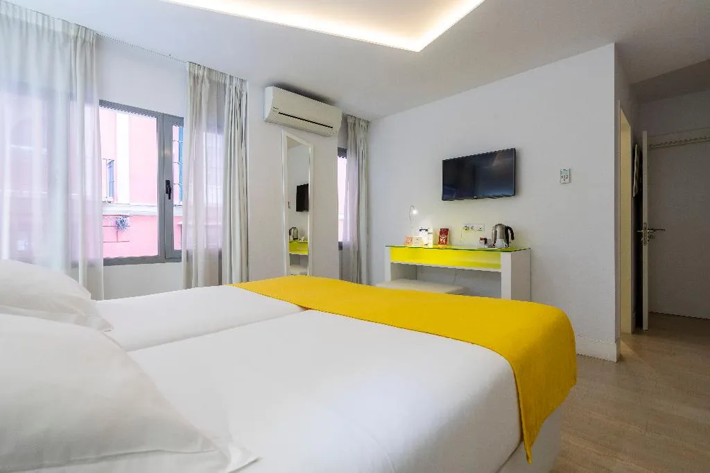 DOUBLE SUPERIOR Room, Atarazanas Malaga Boutique Hotel, Costa Del Sol