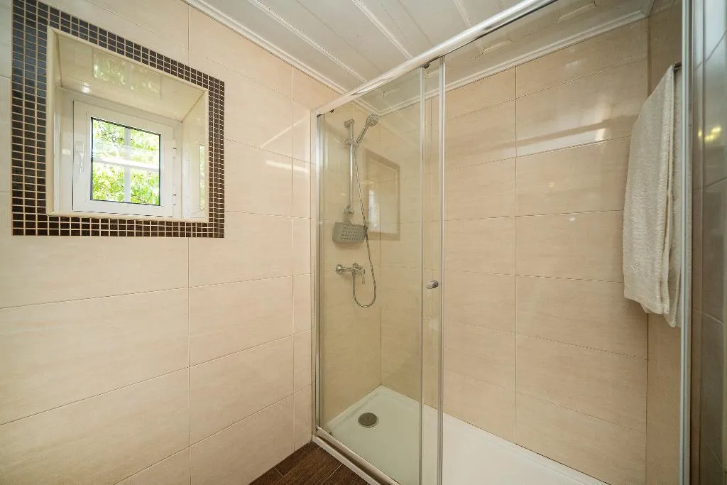 APARTMENT TWO BEDROOMS Room, Quinta da Aldeia, Porto
