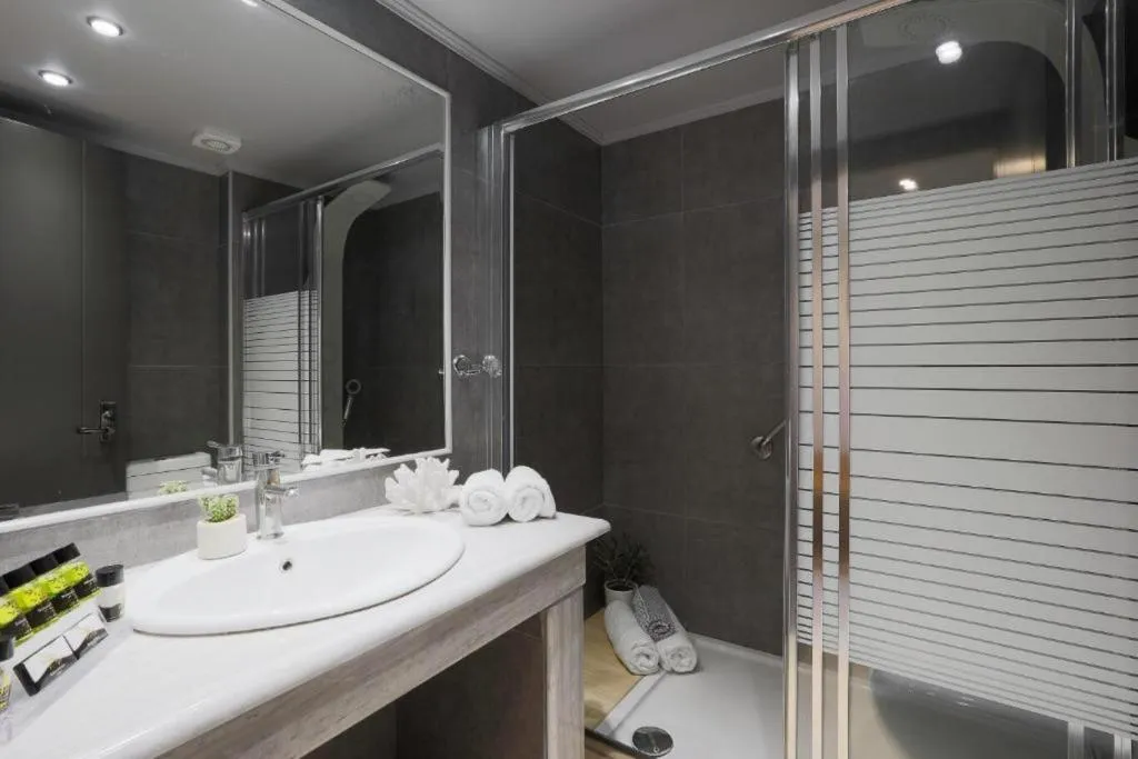 Double or Twin STANDARD Room, La Piscine Art Hotel, Skiathos