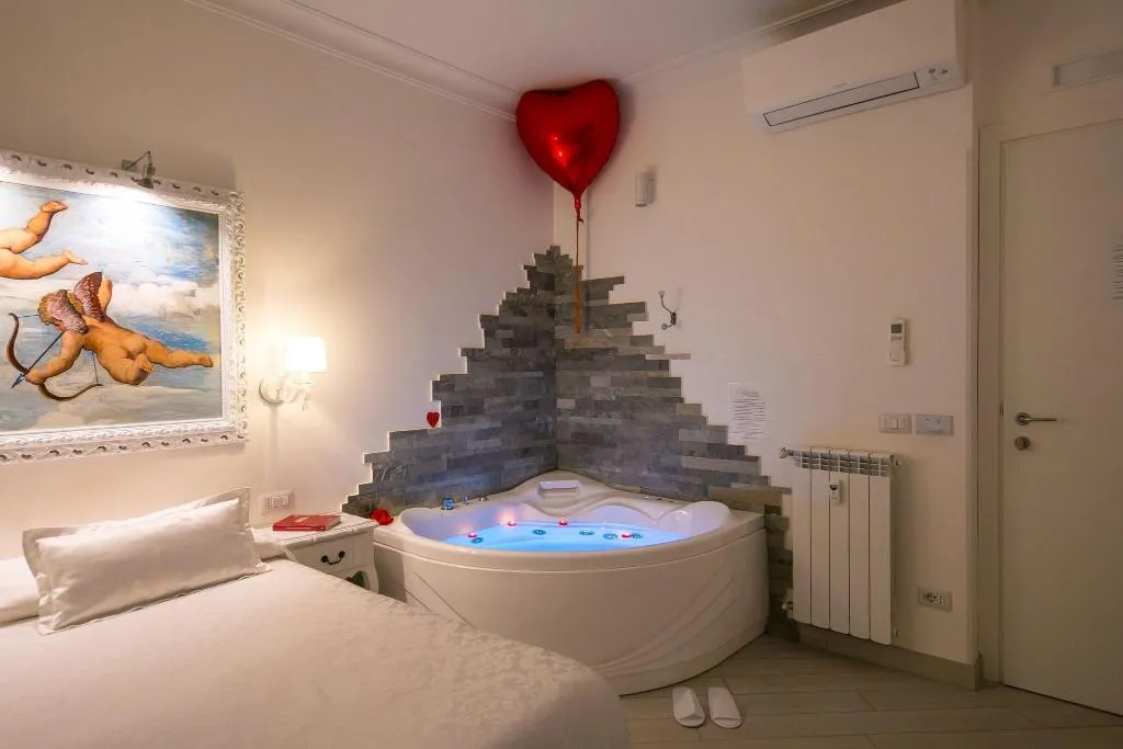 Room, Suites Roma Tiburtina, Rome