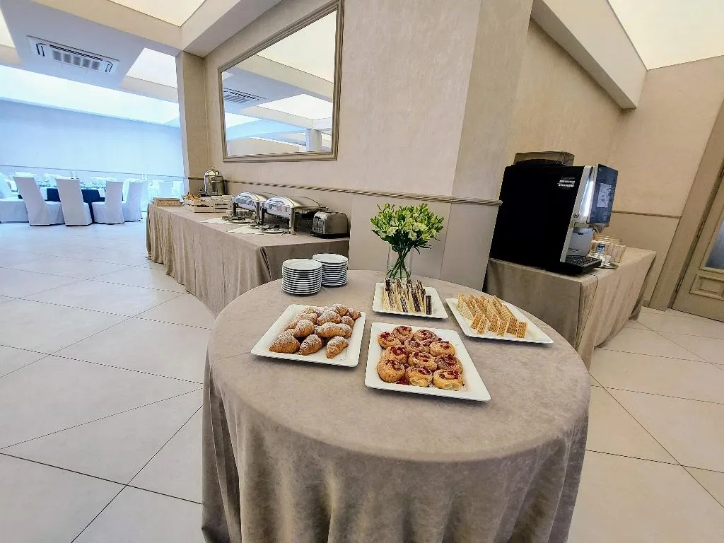Restaurant, Queen Apartments, Krakow