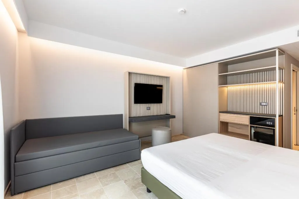 TRIPLE DELUXE Room, Hotel Netum Mare, Catania