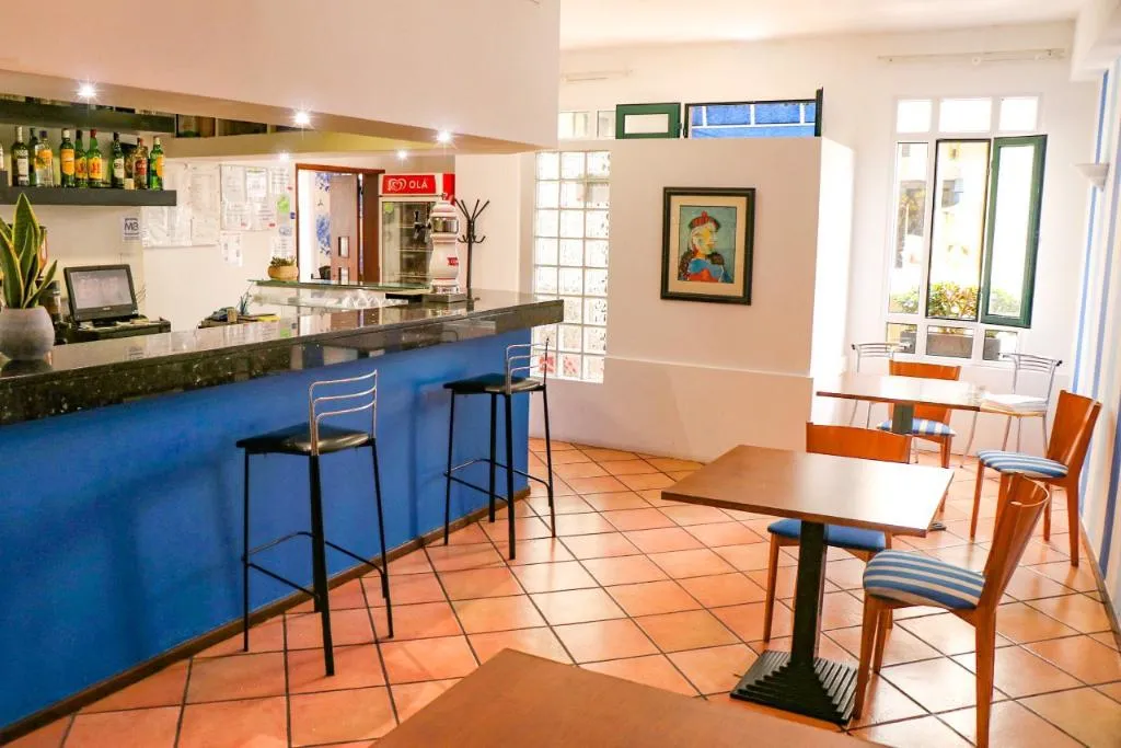 Bar, Residencial Amparo, Madeira