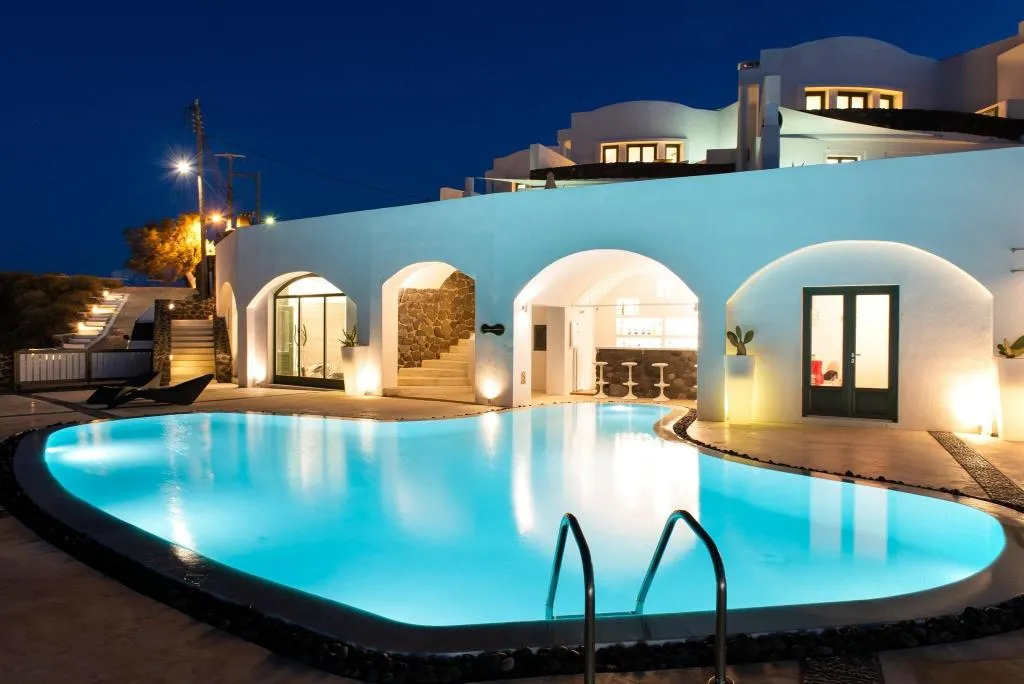 Pool, Avant Garde Suites, Santorini