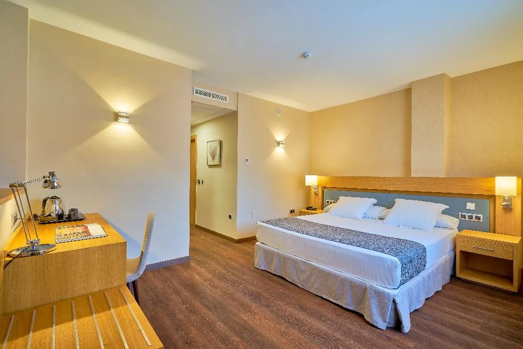 DOUBLE STANDARD Room, Guadalmedina, Costa Del Sol