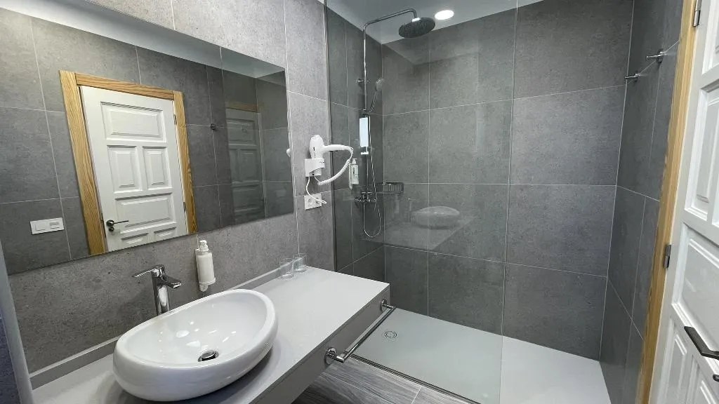 BUNGALOW CAPACITY 6 TWO BEDROOMS Room, Palmeras Garden, Lanzarote