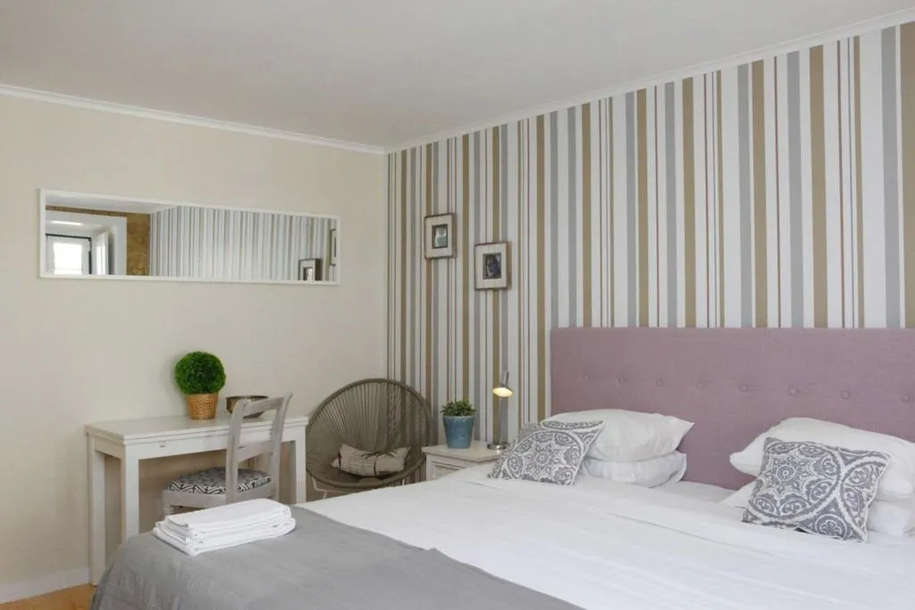 Room, Flores Guest House, Lisbon