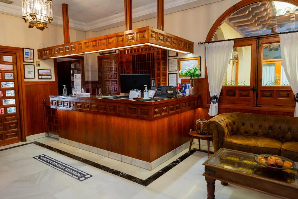 Lobby, Santa Isabel, Madrid
