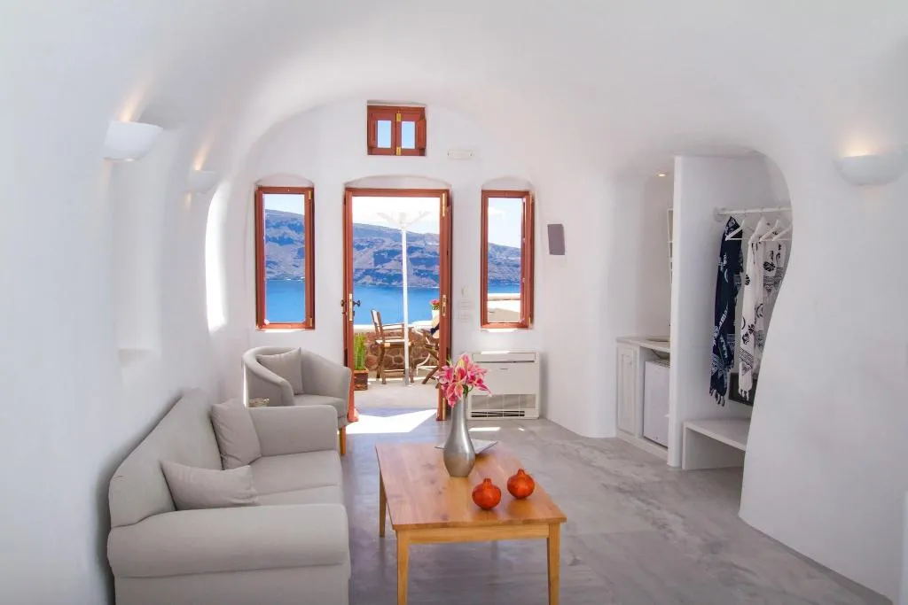 CAVE SEA VIEW Room, Oia Mare Villas, Santorini