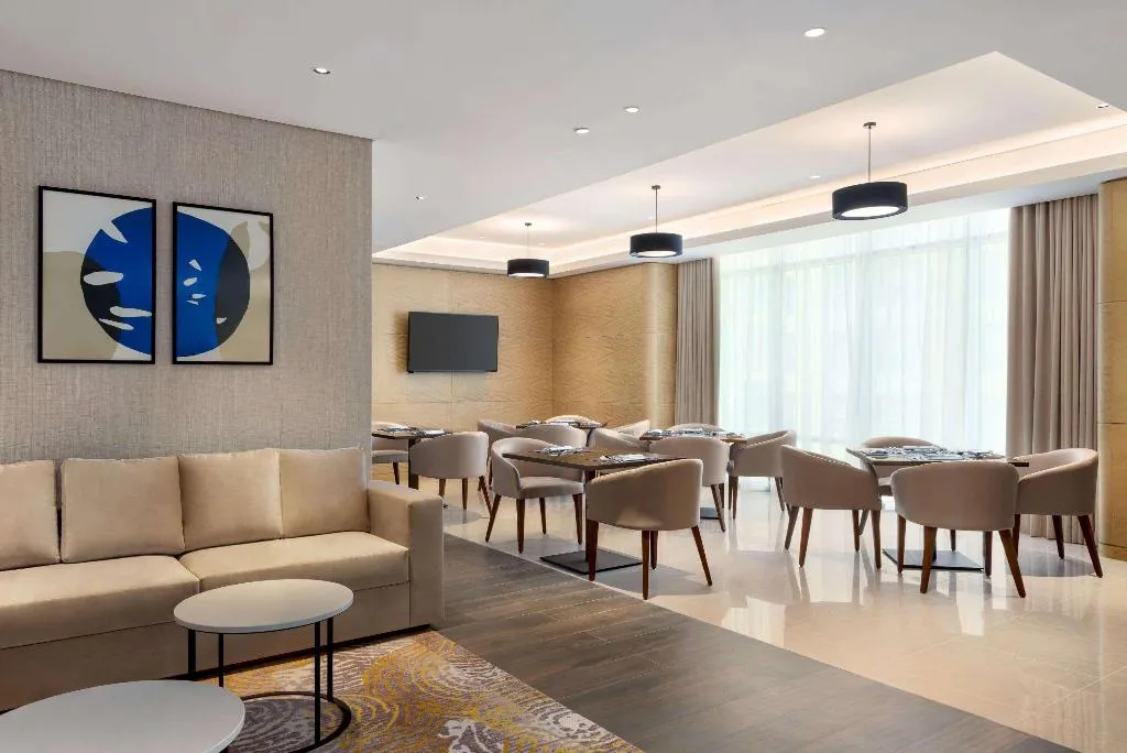 Bar, Novotel Dubai Gold District, Dubai