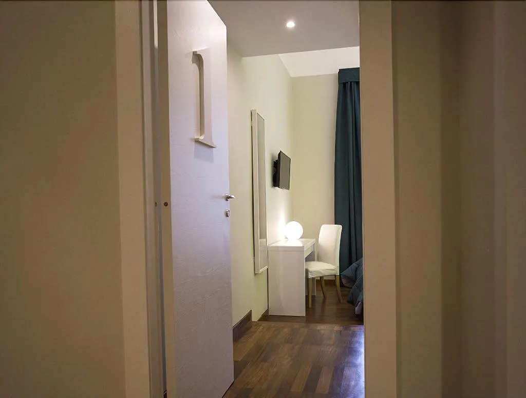 Room, B&B Rettifilo, Naples