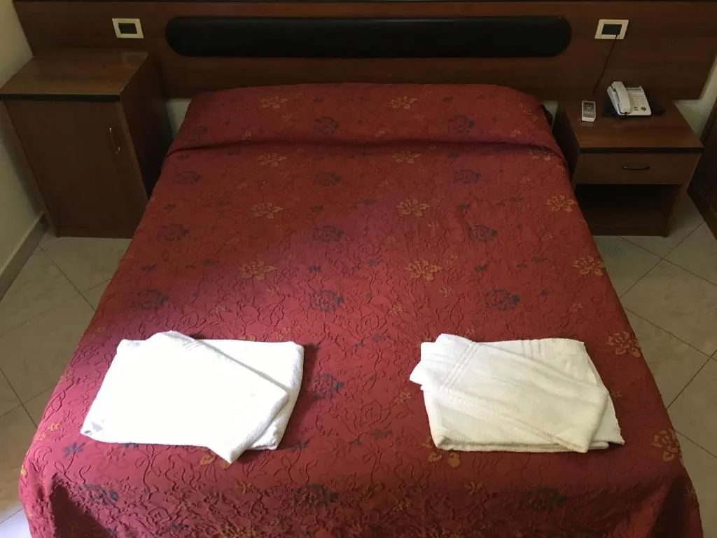 Room, Hotel Positano, Naples