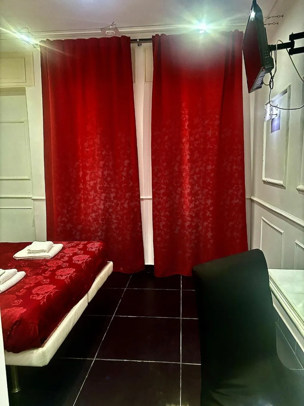 Room, Palace Rome, Rome