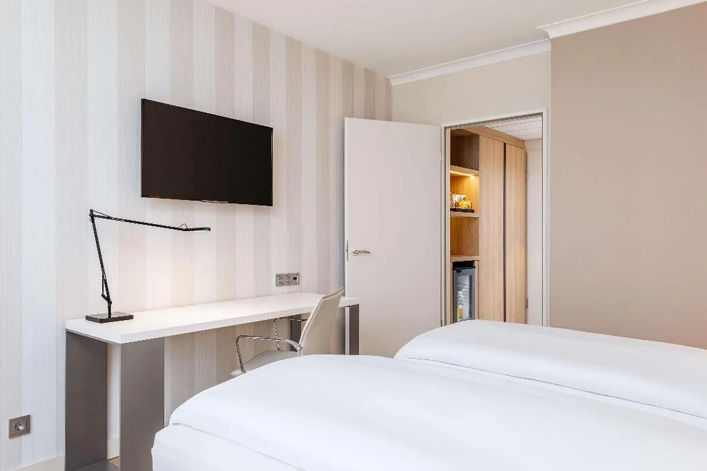 DOUBLE STANDARD Room, NH Berlin Alexanderplatz, Berlin